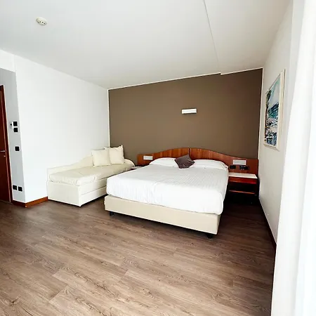 Hotel Villa Letizia 3*