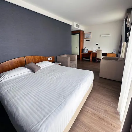 Letizia Otel Bardolino
