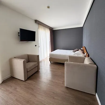Otel Letizia Bardolino
