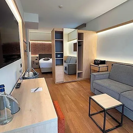 Letizia Otel Bardolino