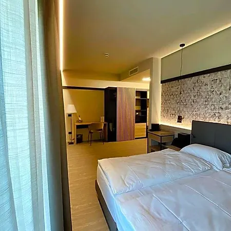 Otel Letizia Bardolino